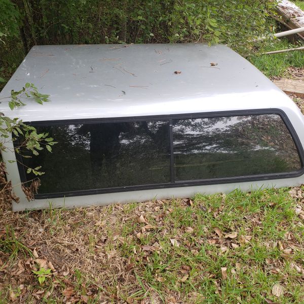 Snugtop fiberglass camper shell . Fresh paint job missing rear hatch