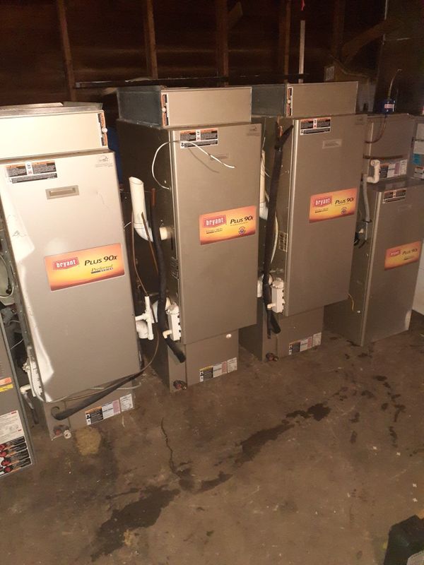 Bryant 95 High efficiency Natural gas furnace 2015 66,000 btu. Upflow