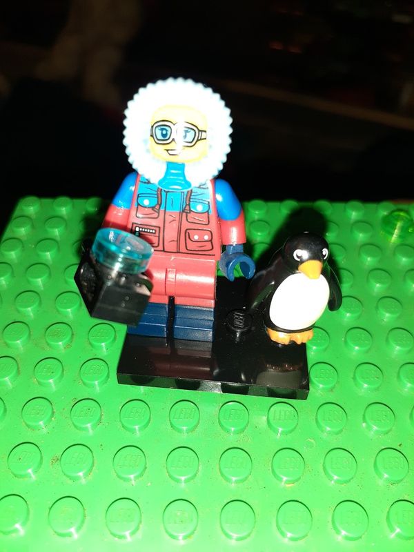 lego minifigure eskimo