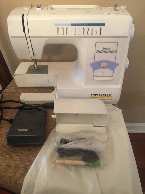 Shark Euro Pro X Sewing Maching for Sale in Carol Stream, IL OfferUp