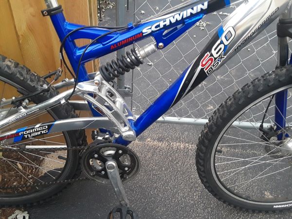 Schwinn S60 DSX Mountain Bike for Sale in Crystal Lake, IL