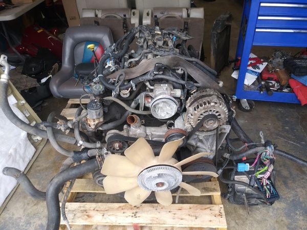 5.3 LS motor complete wiring harness and computer for Sale in Burleson