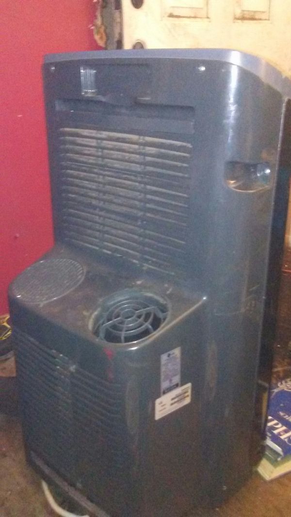 LG LP1213GXR 12,000 BTU Portable Air Conditioner heater & dehumidifier for Sale in Seattle, WA 