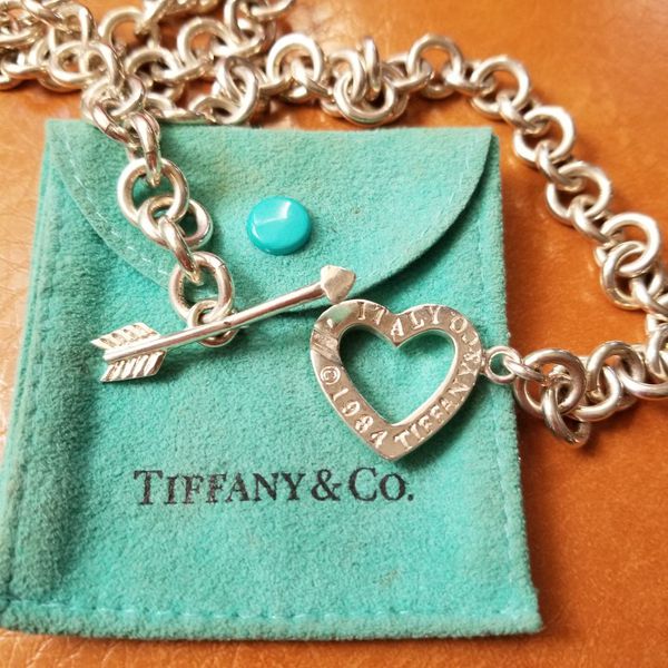 Tiffany & Co. ITALY 1984 Heart Bow & Arrow Necklace for Sale in ...