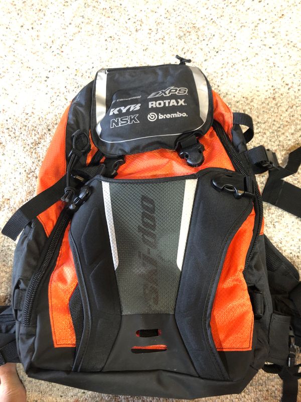 Ski doo backpack/Tunnel bag for Sale in Bonney Lake, WA OfferUp