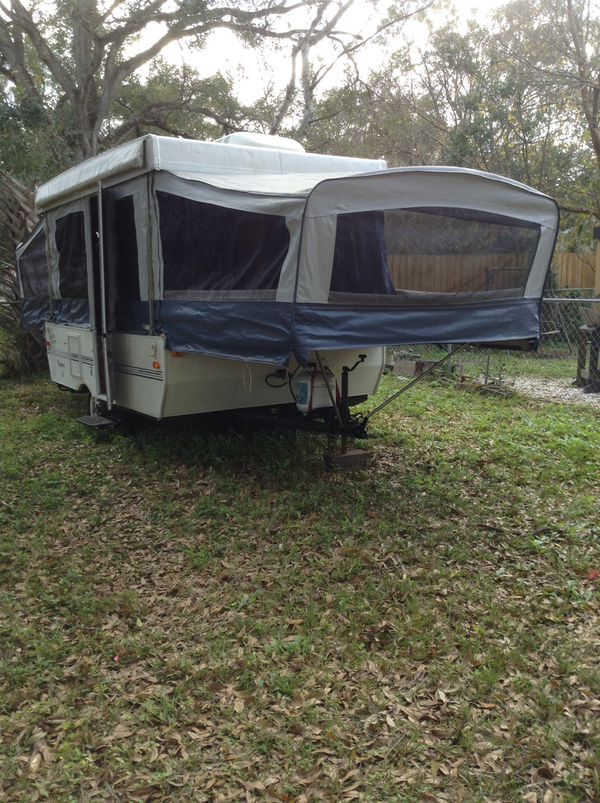 2000 Dutchman Voyager pop up camper for Sale in Tampa, FL
