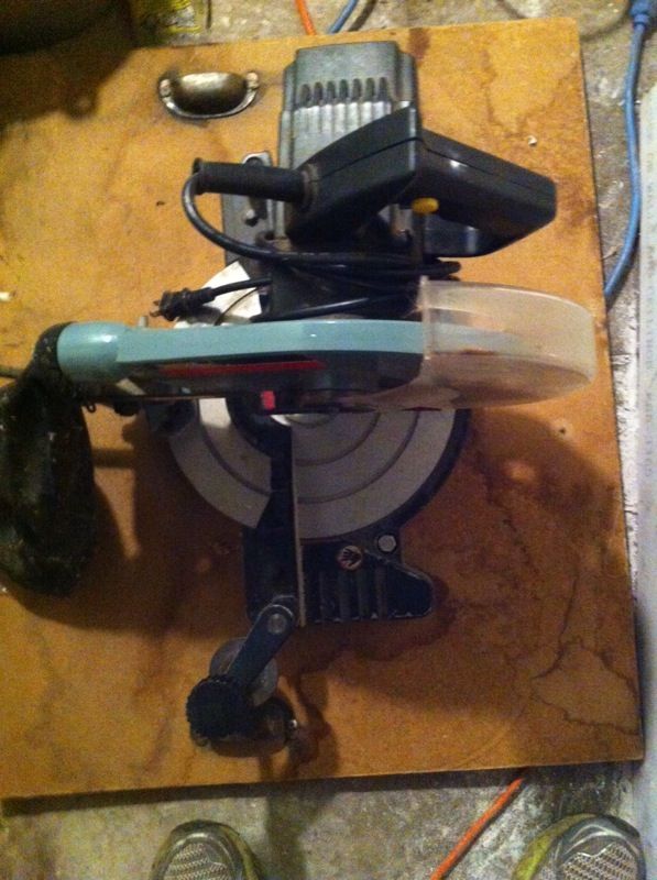 Master mechanic 81/4 compound miter saw for Sale in Salem, OR OfferUp