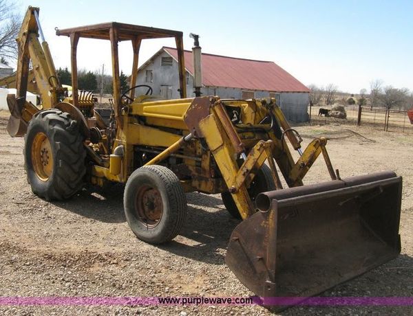 Tractor bacho for Sale in Woodinville, WA - OfferUp