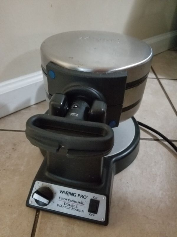 Waring pro wwm1200 professional double belgian waffle maker for Sale in ...