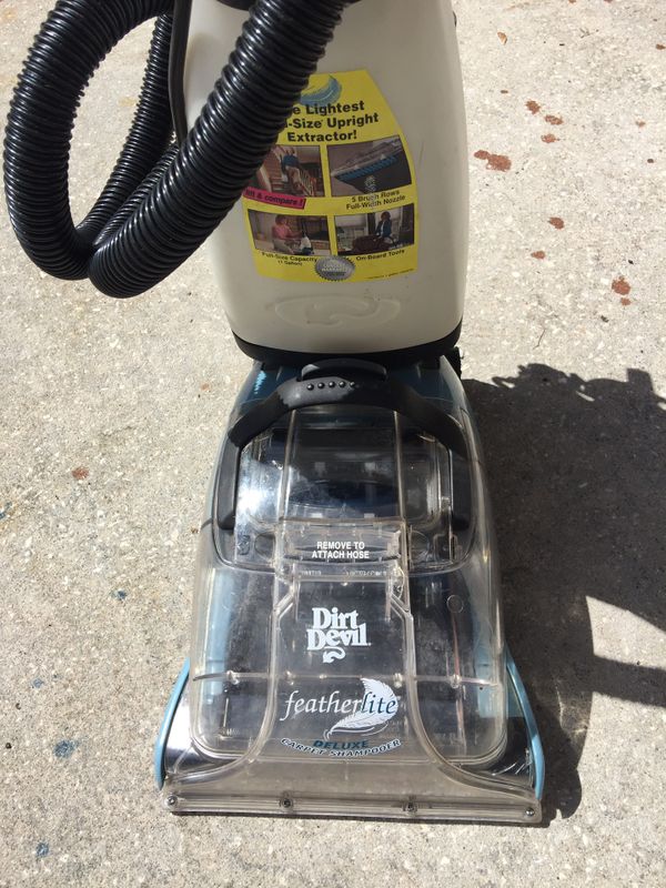 Dirt Devil featherlite Deluxe Carpet Shampooer for Sale in Riverview