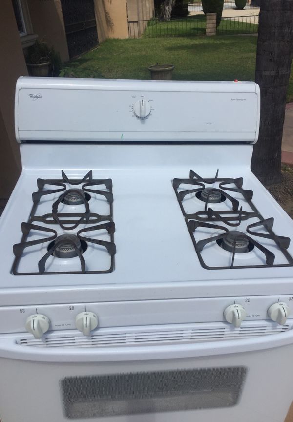 Whirlpool Super Capacity 465 gas range for Sale in Montclair, CA OfferUp