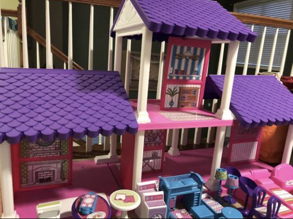 american plastic 4 room dollhouse