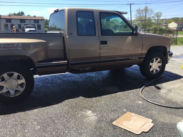 94 GMC Sierra 1500 Stepside short bed v8 5.7 liter 197k runs great No ...