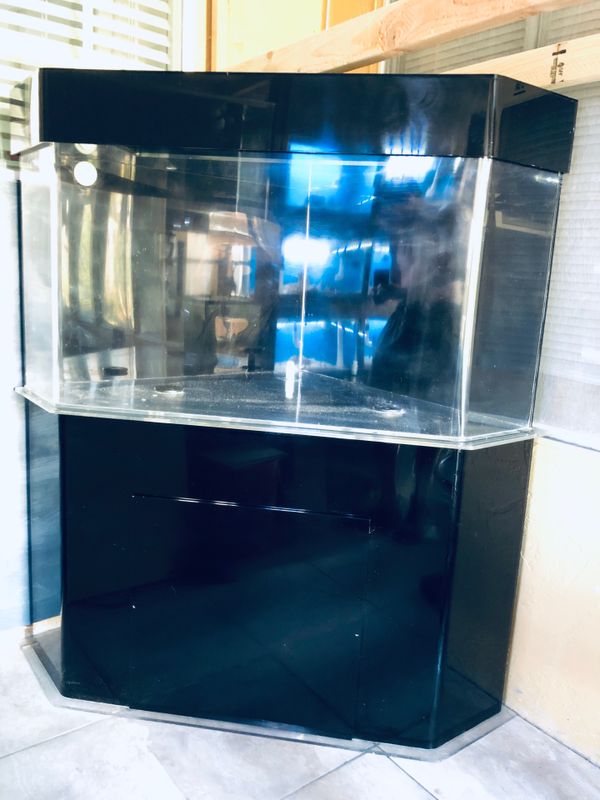 150 Gallon Custom Acrylic Aquarium For Sale for Sale in Long Beach, CA