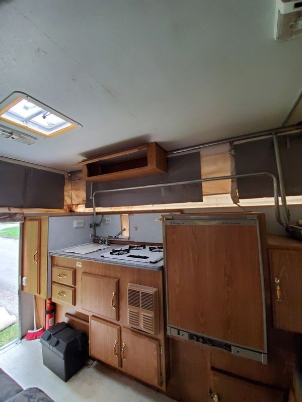 Truck Camper Shadow Cruiser (pop up) camper for Sale in Sedro-Woolley