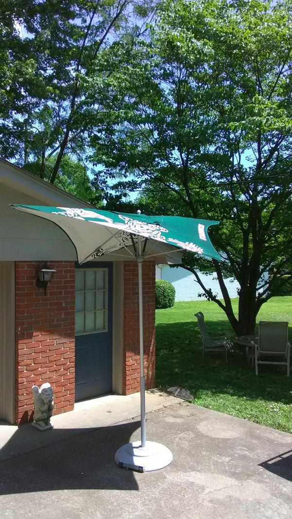 Where can I buy an outdoor patio umbrella like the kind starbucks has