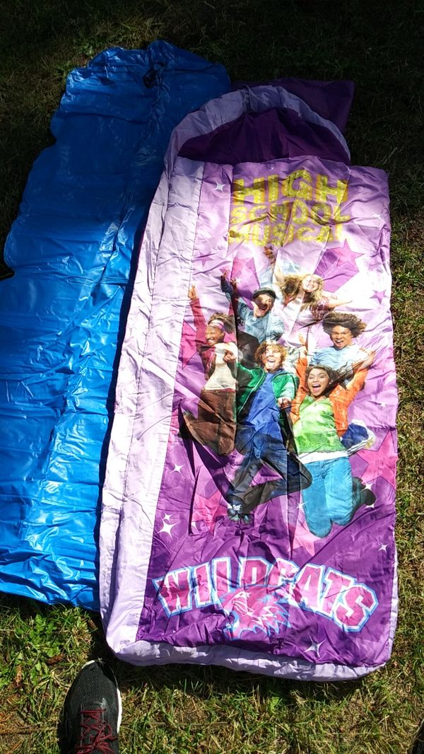 My High School Musical inflatable bed with sleeping bag for a little