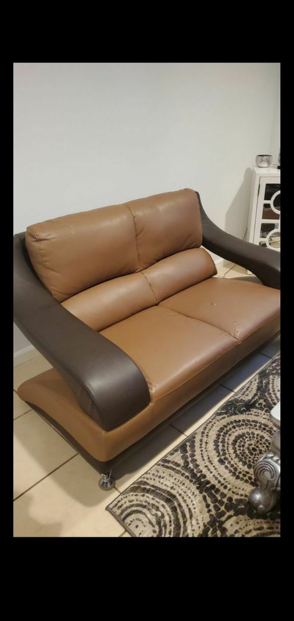 Livingroom set for Sale in St. Louis, MO - OfferUp
