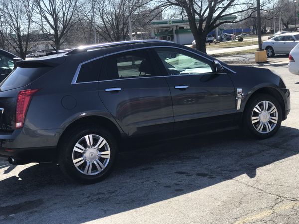 2010 Cadillac SRX truck for Sale in Kansas City, MO - OfferUp