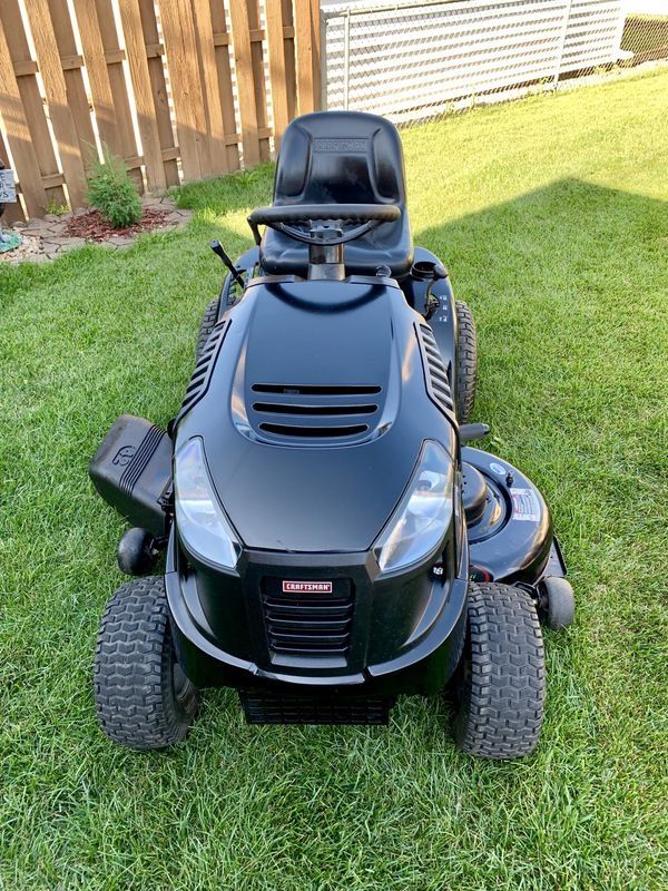 Craftsman lawn mower tractor 46” deck LT2000 for Sale in Barrington, IL