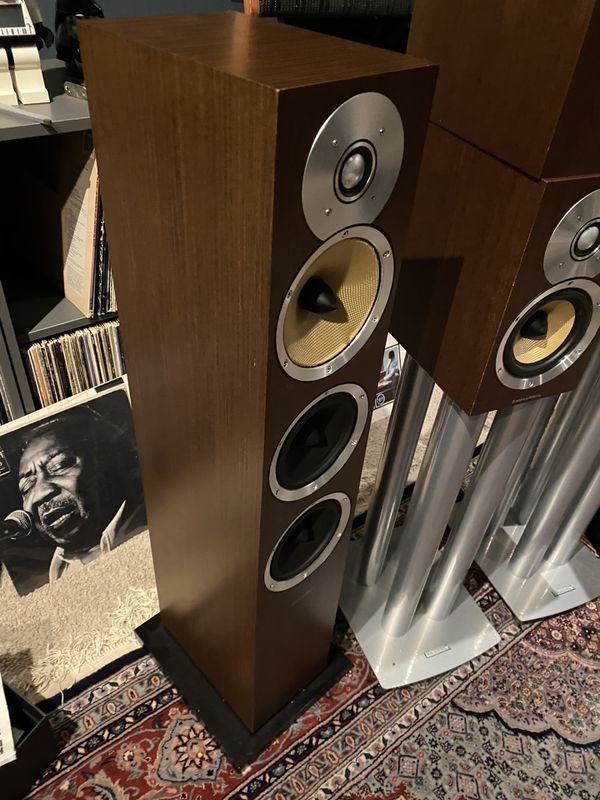 Bowers and Wilkins Audiophile surround sound setup for Sale in Renton