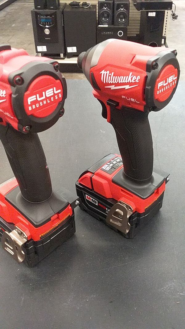 milwaukee drill set with bonus saw