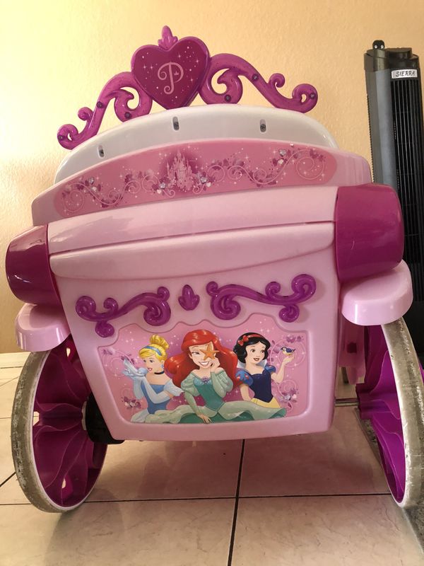 Disney Princess Royal Horse and Carriage 6v RideOn Toy by Huffy for