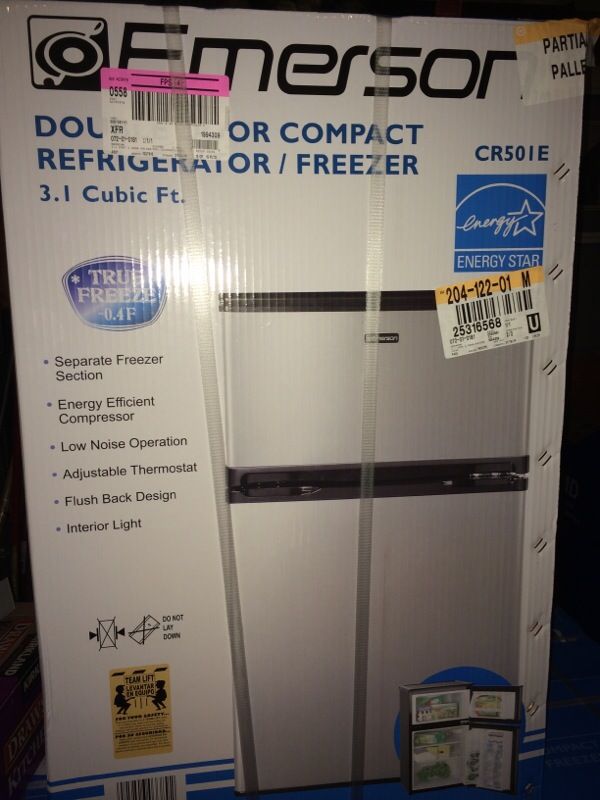 Emerson CR501E mini fridge for Sale in Fairview, OR OfferUp