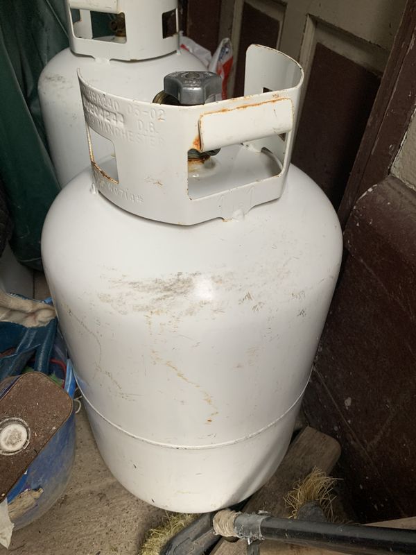 Small empty Propane tanks and 4 big propane tank for Sale in Tacoma, WA ...