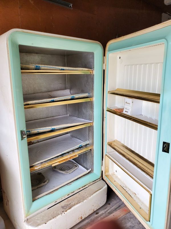 Vintage antique Amana stor-mor freezer for Sale in Elk Grove, CA - OfferUp