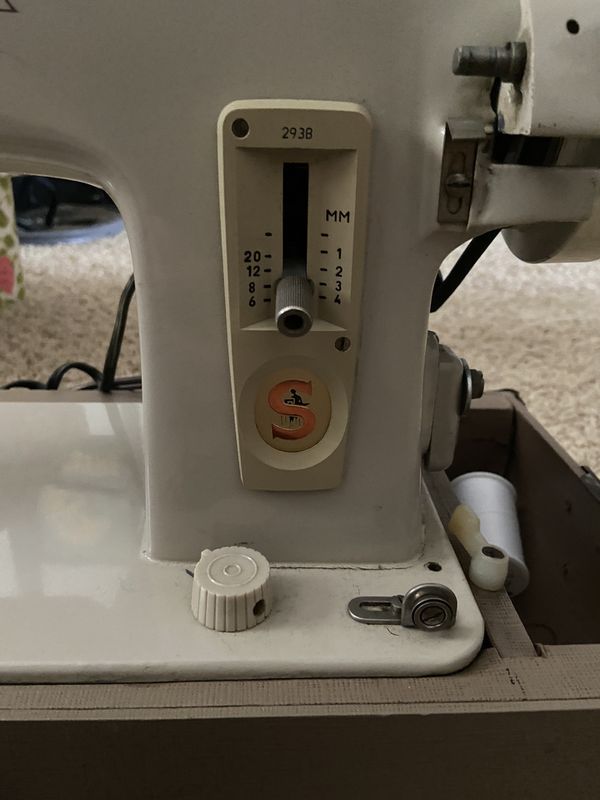 1963 Singer 293B sewing machine for Sale in San Diego, CA - OfferUp