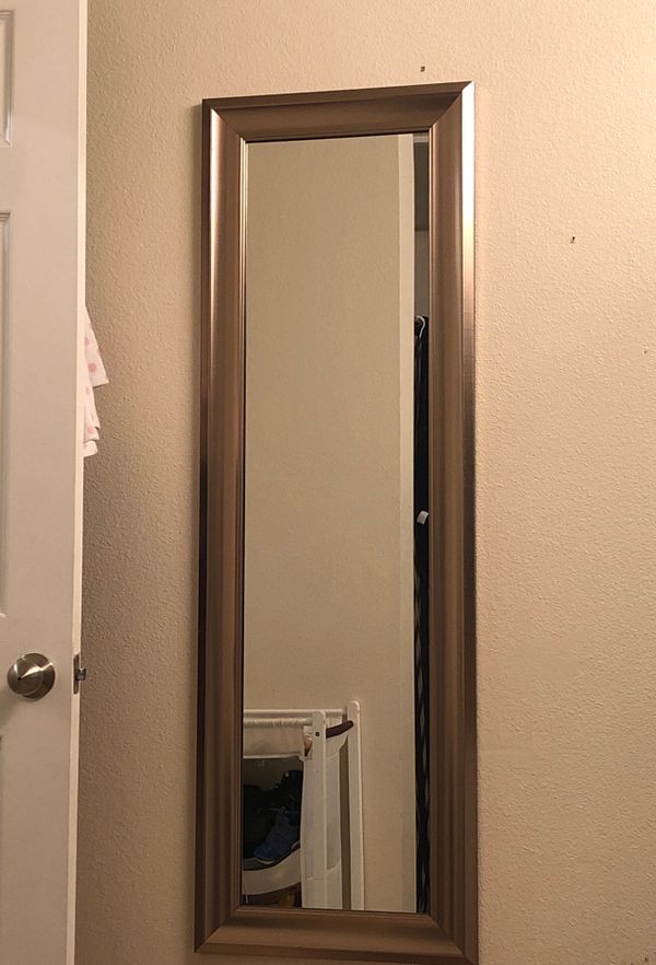 Full body mirror from target for Sale in Dallas, TX OfferUp