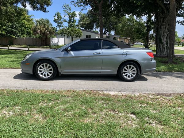 2011 Chrysler Sebring coupe convertible for Sale in Fort Lauderdale, FL