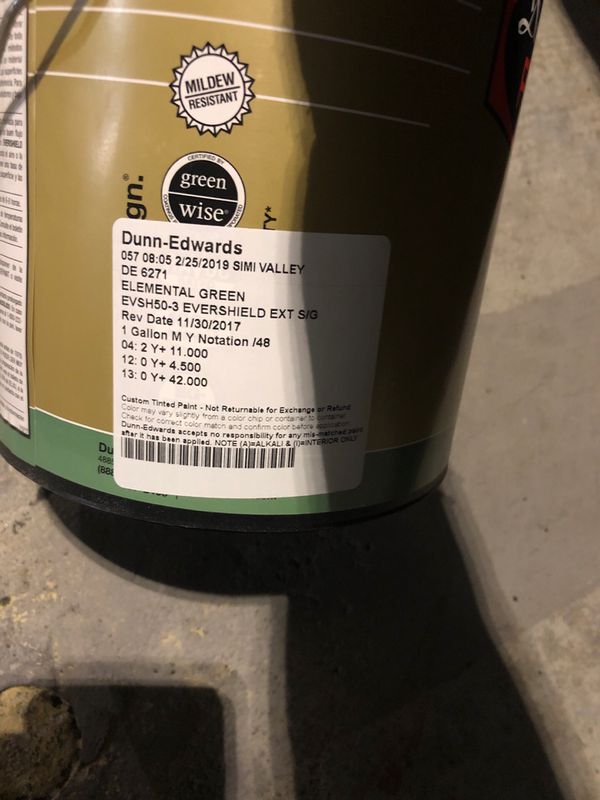 Dunn Edwards evershield 1 gallon paint for Sale in Los