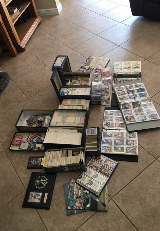 BASEBALL CARD COLLECTION for Sale in Lake Worth, FL - OfferUp