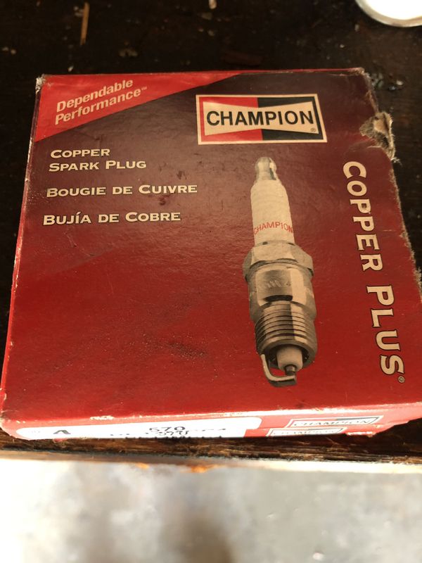 champion spark plugs re14mcc4 hemi 5.7 for Sale in South El Monte, CA