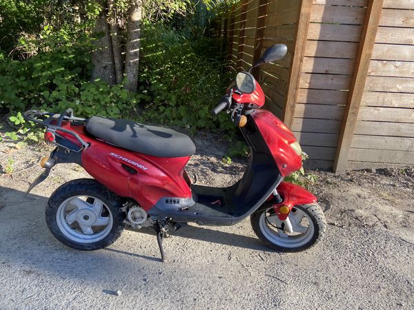 2006 schwinn moped 49cc for Sale in Kenmore, WA - OfferUp