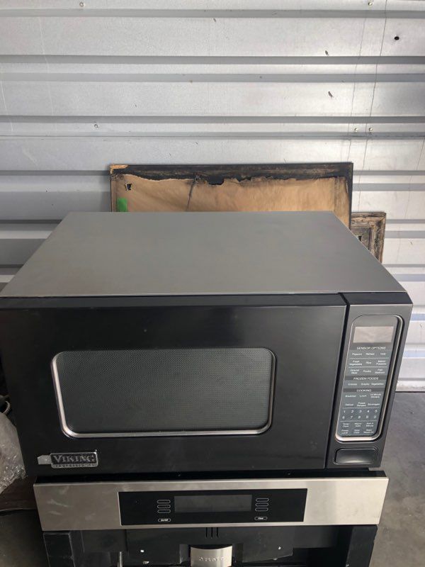 Viking microwave model vmos200bk for Sale in Phoenix, AZ - OfferUp