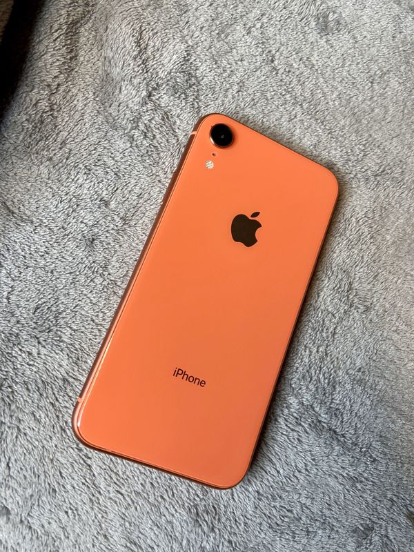 Coral  iPhone  XR  for sell 64 GB T Mobile Price is firm 