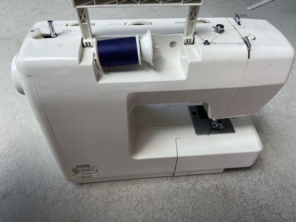 Singer sewing machine 150 year anniversary edition for Sale in Menifee