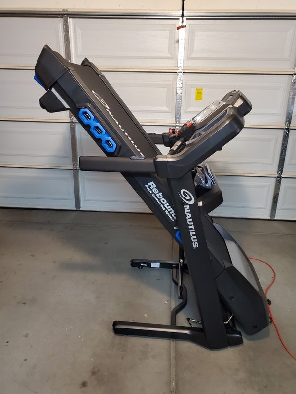 New Nautilus T618 Treadmill for Sale in Surprise, AZ OfferUp