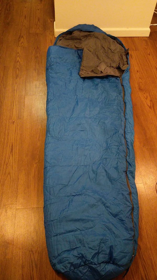 Golden Bear Tioga Sleeping bag for Sale in Bellevue, WA - OfferUp