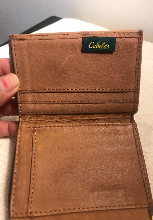 Cabelás mens wallet for Sale in Portland, OR - OfferUp