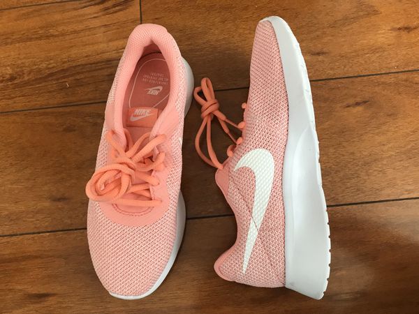 pink nike tanjun sandals