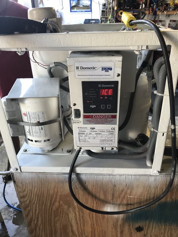 Eskimo ice EI600 ice chipper for yacht for Sale in Deerfield Beach, FL