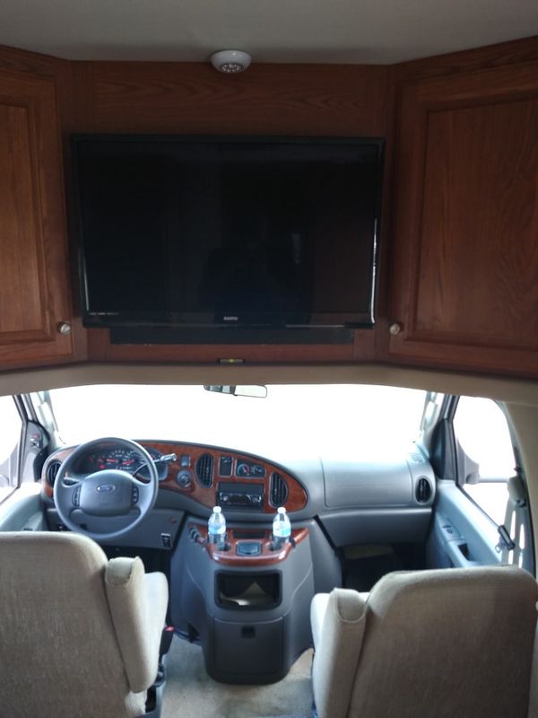 This rv is class b sleeps 4 loaded two slides for Sale in Bonney Lake