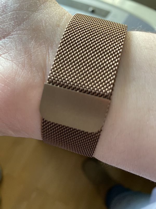apple watch gold aluminum case with pink sand sport loop