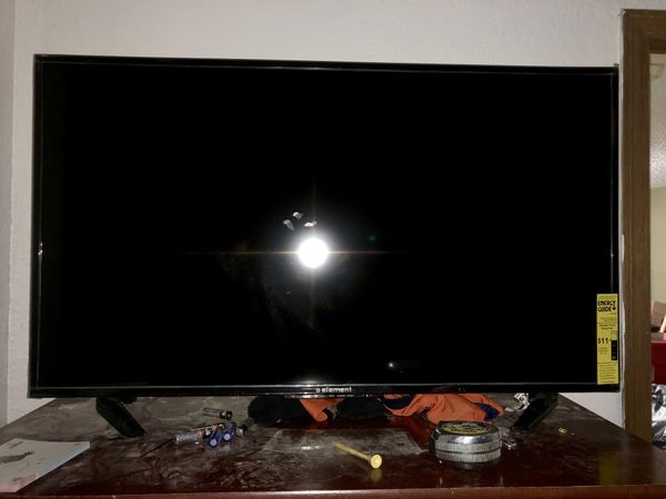 35 inch smart tv Element for Sale in Wichita, KS - OfferUp