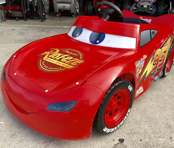 lightning mcqueen training wheels