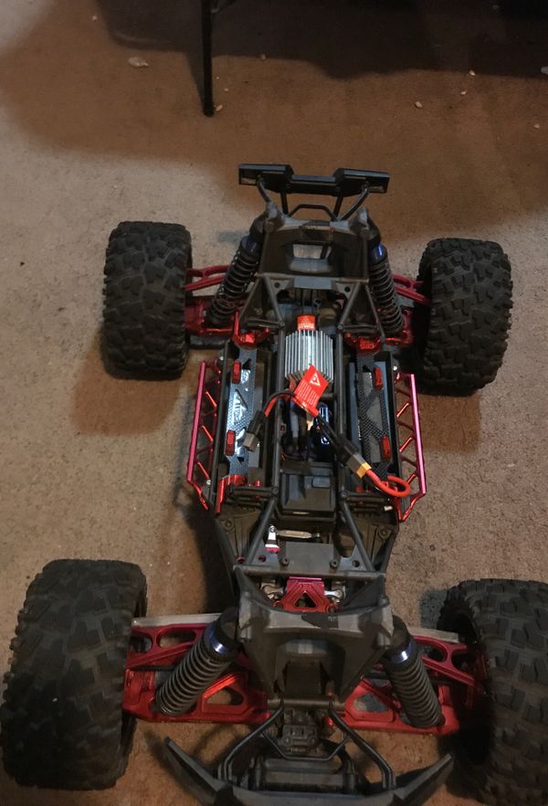 Xmaxx 6s Traxxas for Sale in Portland, OR - OfferUp